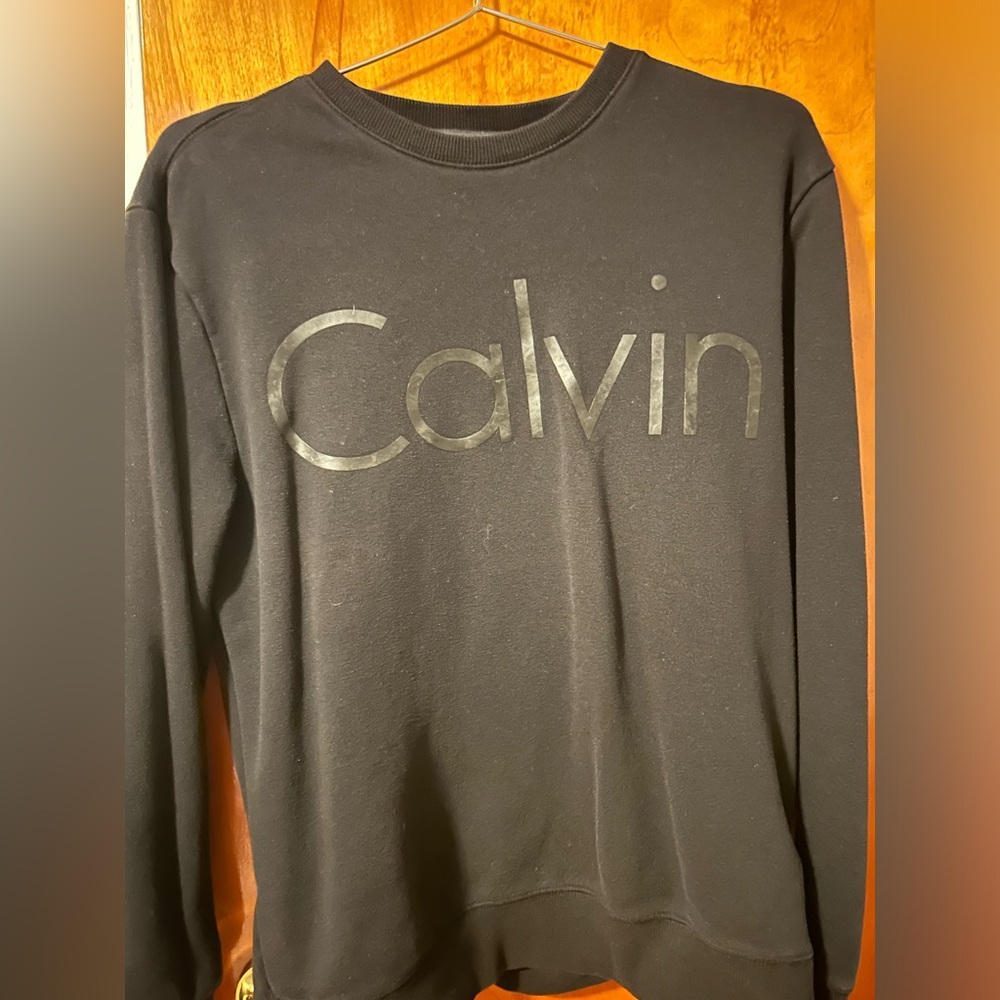 Used men’s Calvin Klein crew neck